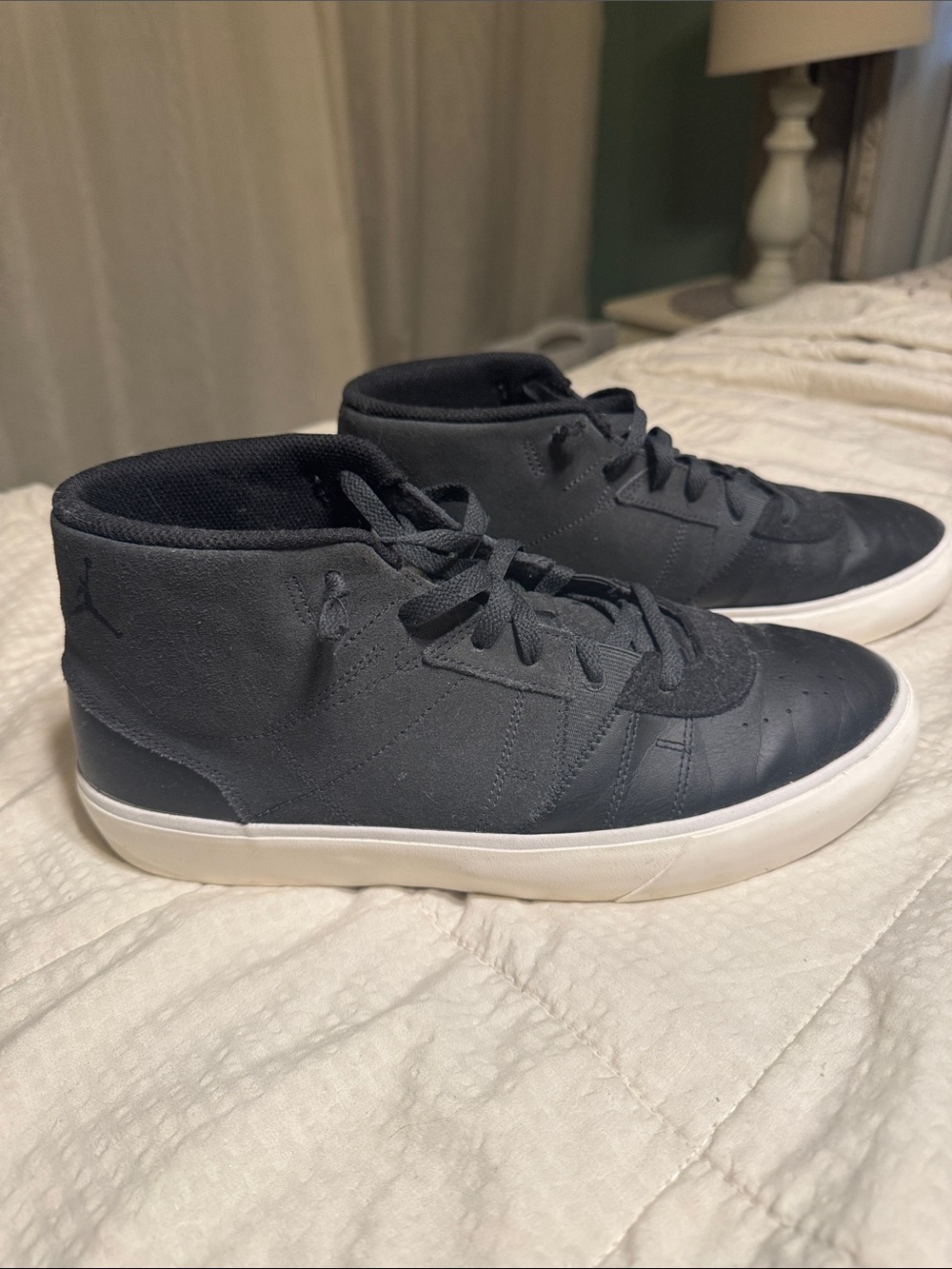 Jordan Mid Series Shoes. Black